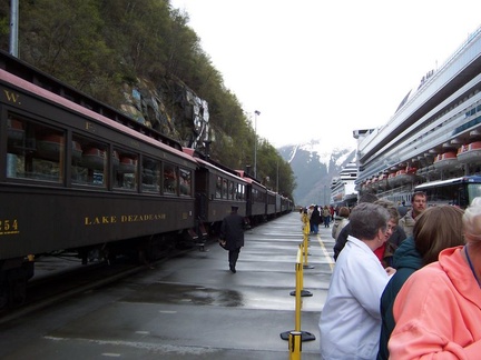 train 016