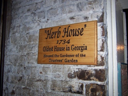pirates house 003